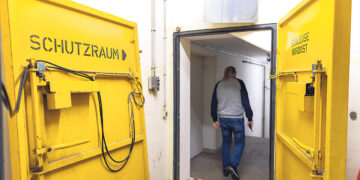 ФРГ вспоминает о бомбоубежищах