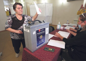 Псевдореферендумы в Украине: трагифарс с известным результатом