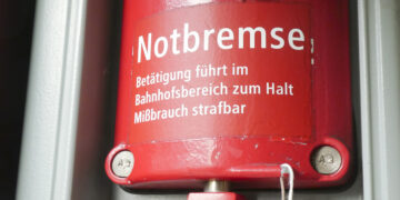 Кондуктор, нажми на тормоза!