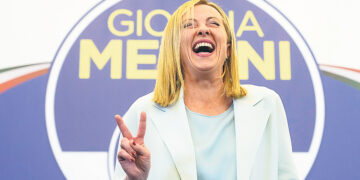 На Апеннинах победили правые,  а Берлускони прошёл в Сенат