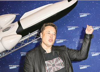 Как Илон Маск помогает  в отражении российской агрессии