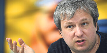 Антон Долин: «Кино временно отступило за кулисы, главное – информация и видеорепортажи»