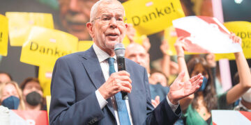 Президент Австрии  переизбран на второй срок