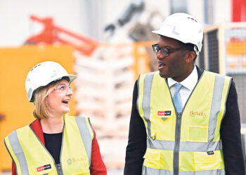 Британцы обсуждают  новый бюджет  и его печальные последствия