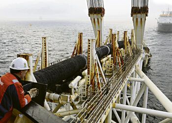 В Европе началась  подводная война