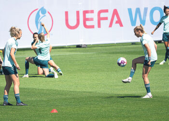 Лига по-женски