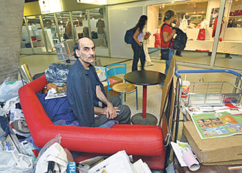 Умер прототип главного героя  фильма «Терминал»