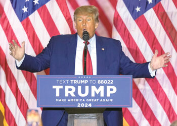 Дональд Трамп обещает вернуться