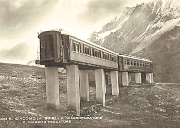 Вагоны на альпийском перевале