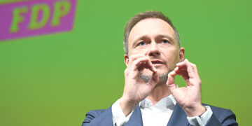 Министра финансов подозревают в коррупции