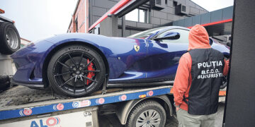 По делу блогера-миллионника изъяты дорогие авто