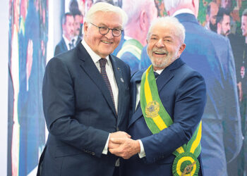 Политики хотят спасти дождевые леса Амазонии