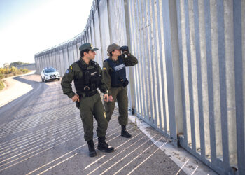 Греция отгородится от Турции забором