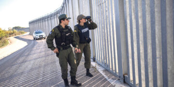 Греция отгородится от Турции забором