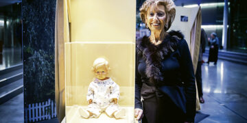 Выставка экспонатов мемориала «Яд Вашем» в Берлине