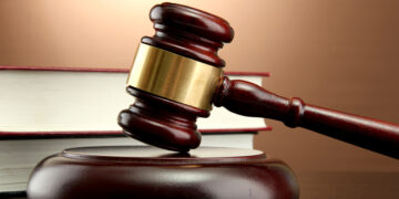 Тишина в зале!