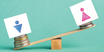 Гендерный разрыв в оплате труда медленно сокращается