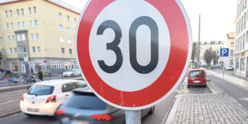 Многие города выступают за снижение скорости до 30 км/ч