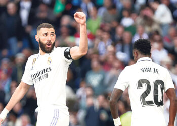 Бензема прибил «Барсу»