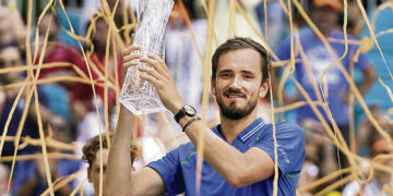 Медведев и Рыбакина на пути к вершине