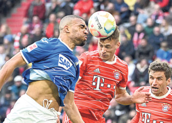 Аутсайдеры притормозили лидеров