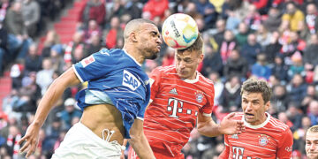 Аутсайдеры притормозили лидеров