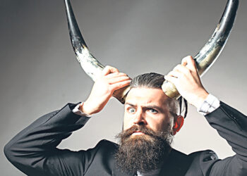 Рога украшают человека