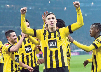 Фанаты выбирают «чёрно-жёлтых»