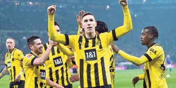 Фанаты выбирают «чёрно-жёлтых»