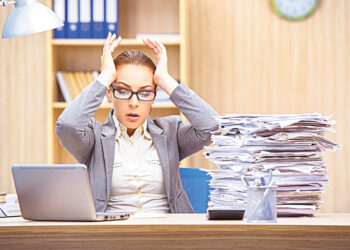 Бюрократии меньше, но все на неё жалуются