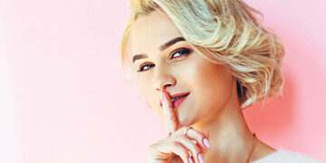 Зачем вы, юноши, блондинок любите?