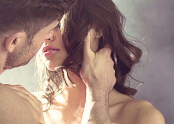 Датские учёные узнали,  когда мы научились целоваться