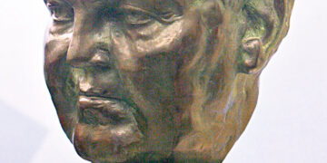 Из Минэкономики забрали бюст Людвига Эрхарда