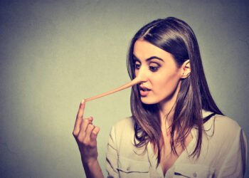 Исследовательницу честности обвинили во лжи