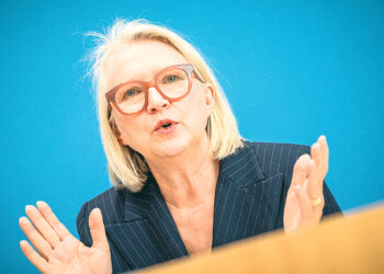 Германии необходимы 1,5 млн приезжих в год