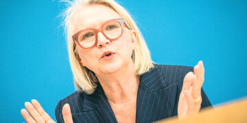 Германии необходимы 1,5 млн приезжих в год