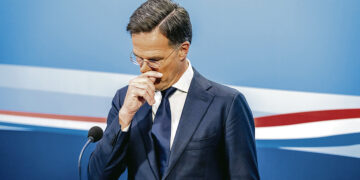 Глава кабмина Рютте уйдёт в отставку