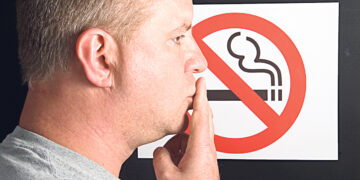 Запреты курения в общественных местах улучшили здоровье людей