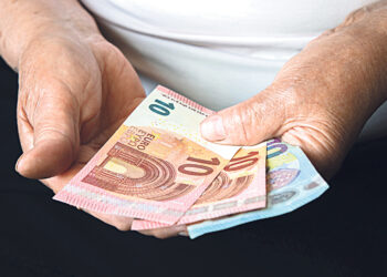 В Германии растёт число пожилых,  получающих социальное пособие