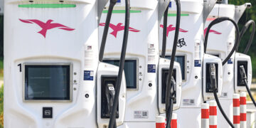 На зарядные станции электромобилей выделят полмиллиарда евро