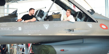 Зеленский договорился о поставке истребителей