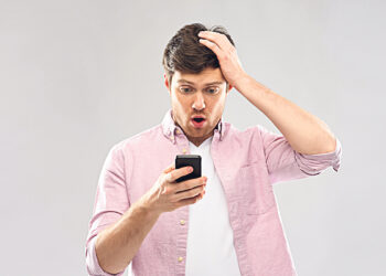 Беззащитные умы миллионов российских зомби стали доступны внешнему управлению