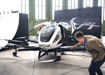 В Бельгии впервые в Европе доставили донорскую кровь дроном