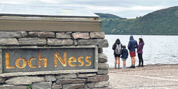 Сотни добровольцев  не встретили Несси