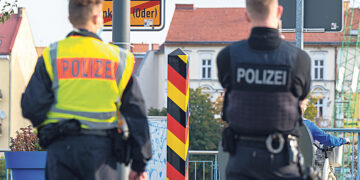 У страха глаза косят  вправо