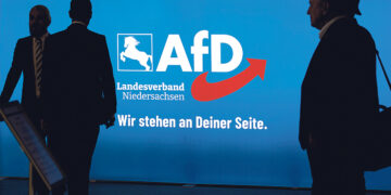 Мигранты готовы голосовать за их недоброжелателей