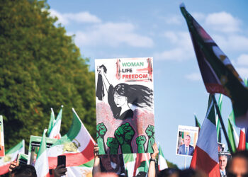 Годовщину гибели Амини Иран встретил новыми задержаниями