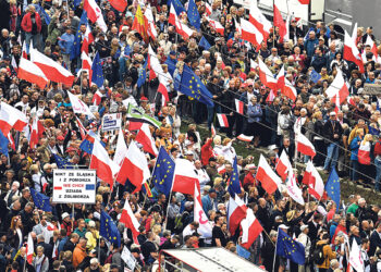 В Варшаве протестуют против правящей партии