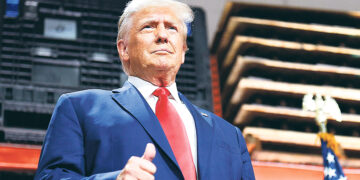 Трамп начал предвыборную кампанию с призыва стрелять по мародёрам