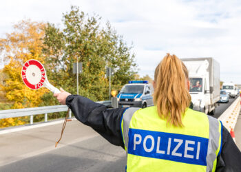 Поток нелегалов в Германию резко сократился